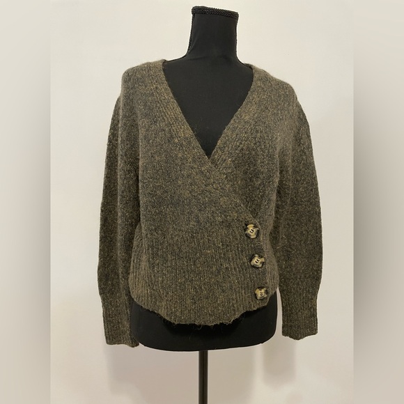 Zara Tops - Zara cardigan